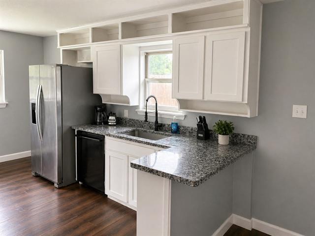 Building Photo - 812 Irwin Dr