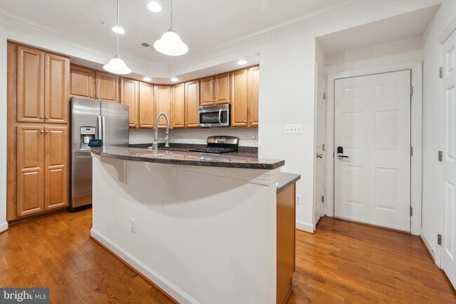 Building Photo - 5722 Callcott Way