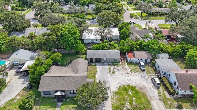 Building Photo - 317 N Highland Ave