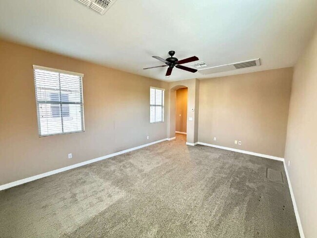Building Photo - 6250 S Rochester Dr
