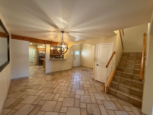 Building Photo - Beautiful Sunset Terraces Condo for Rent!