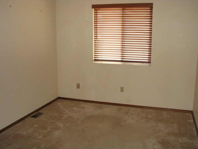Building Photo - 8668 Chancellor Dr