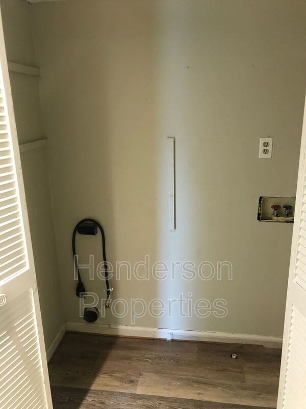 Building Photo - 1722 Hunters Trail