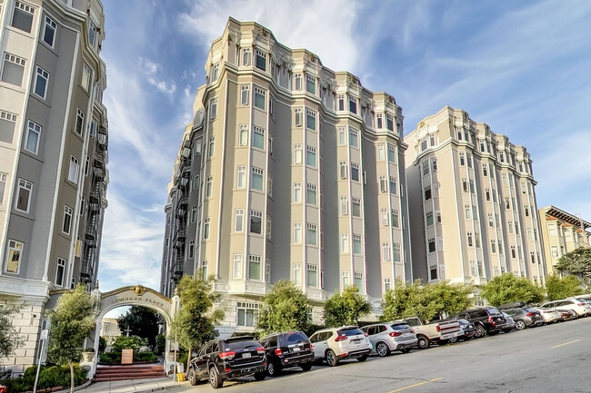 Building Photo - 1320-1380 Lombard