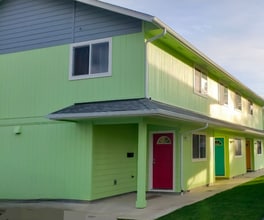 Building Photo - 310 SE L St