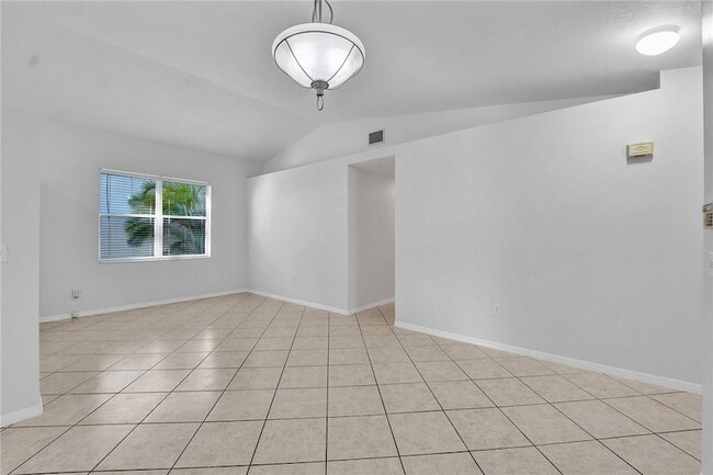 Building Photo - 5248 NW 117th Ave