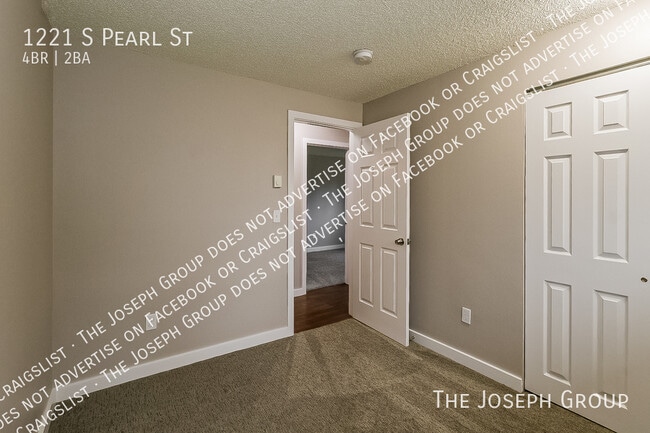 Building Photo - 1221 S Pearl St