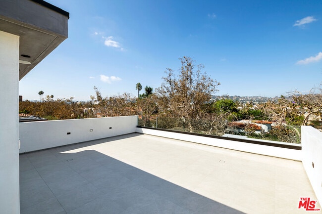 Building Photo - 6430 Drexel Ave