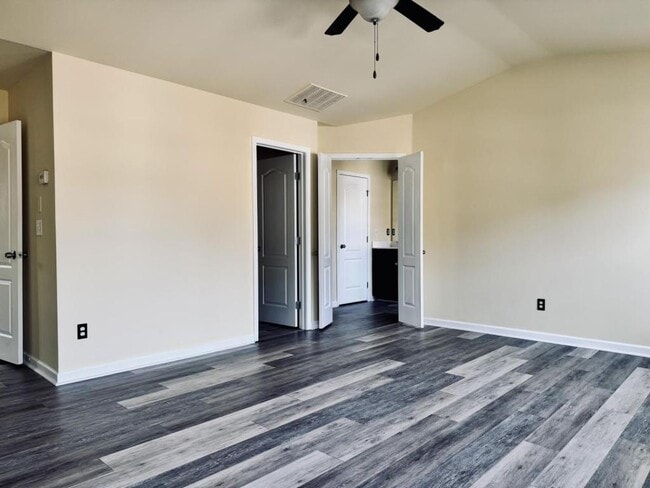 Building Photo - 6575 Story Cir