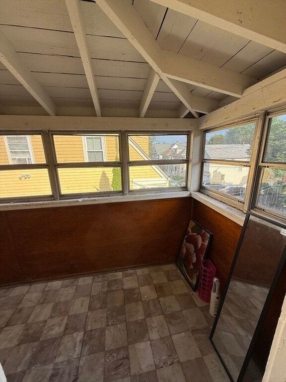 Building Photo - 68 Willow St