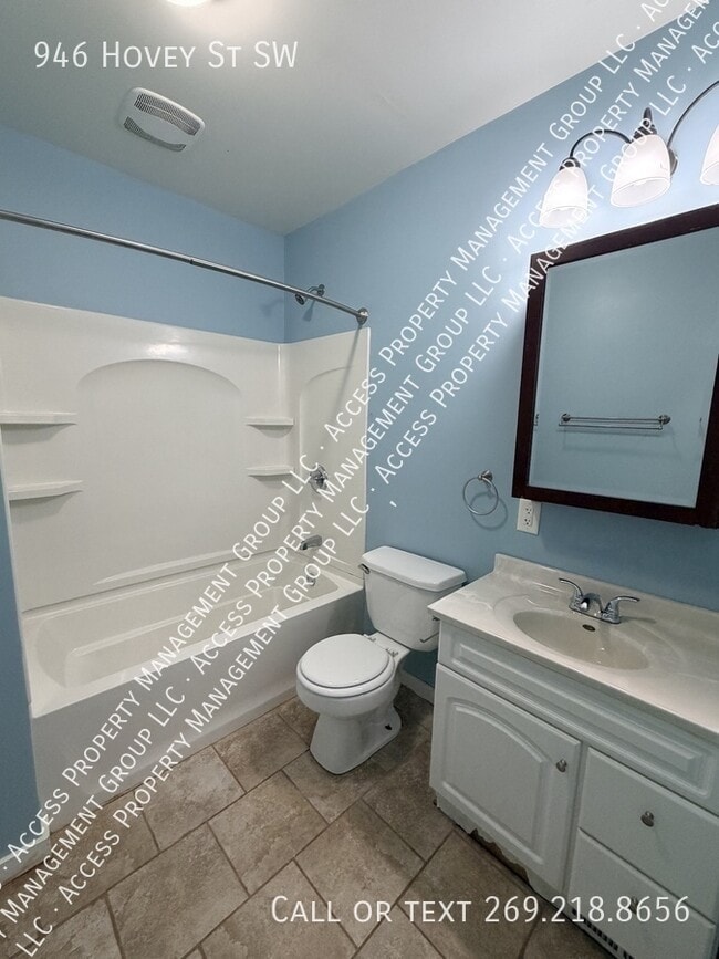 Building Photo - 946 Hovey St SW