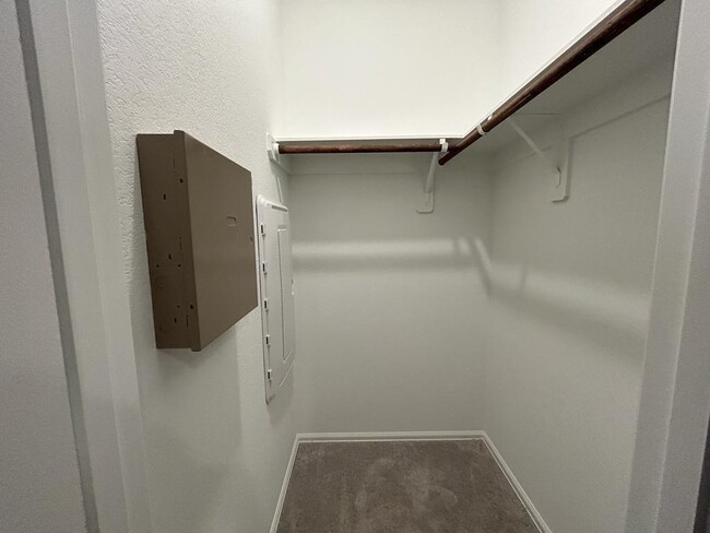 Building Photo - 2909 Eden Lk Ln