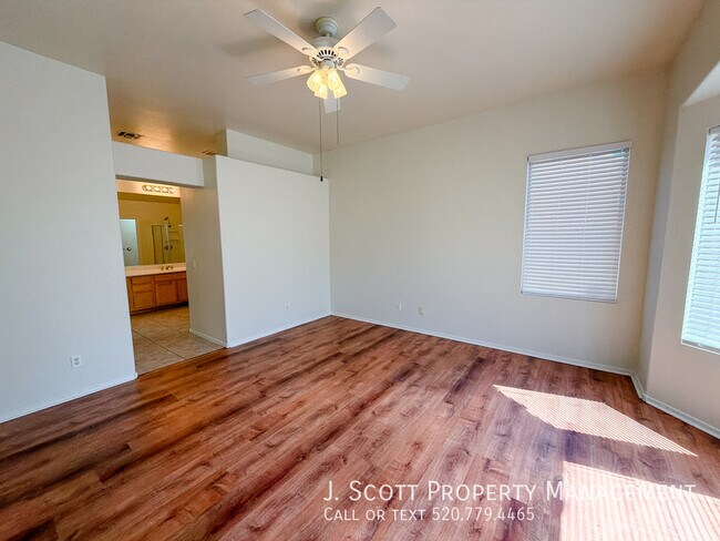 Building Photo - 279 W Desert Ave