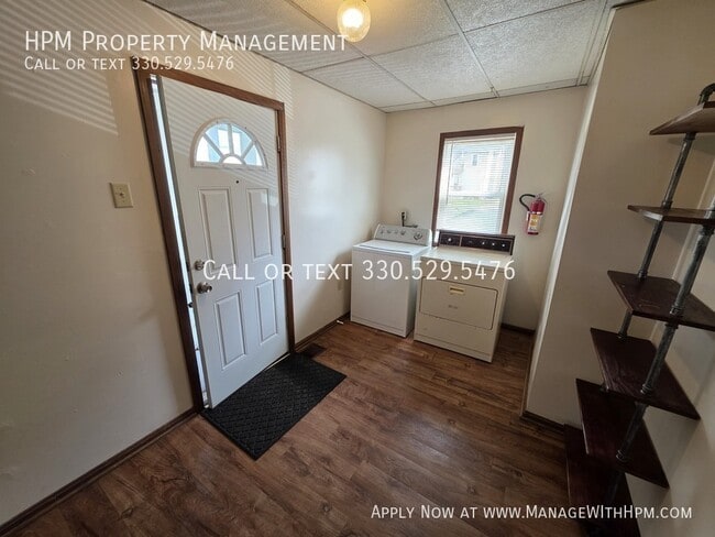 Building Photo - 497 Sumner St