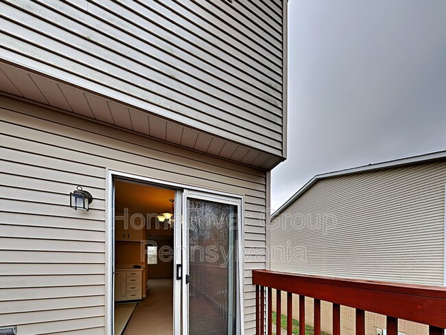 Building Photo - 302 Bellford Ct