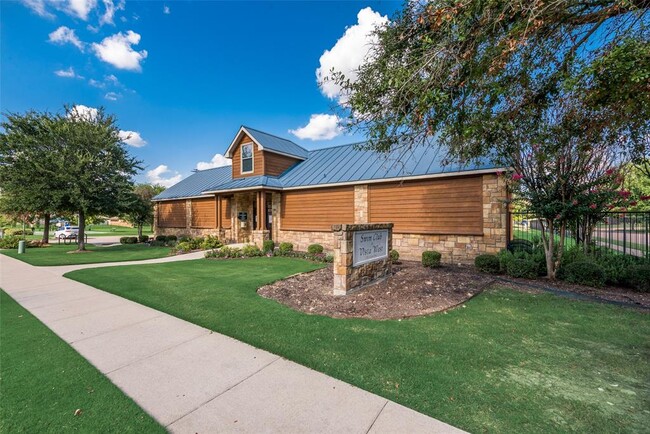 Building Photo - 10733 Vista Heights Blvd