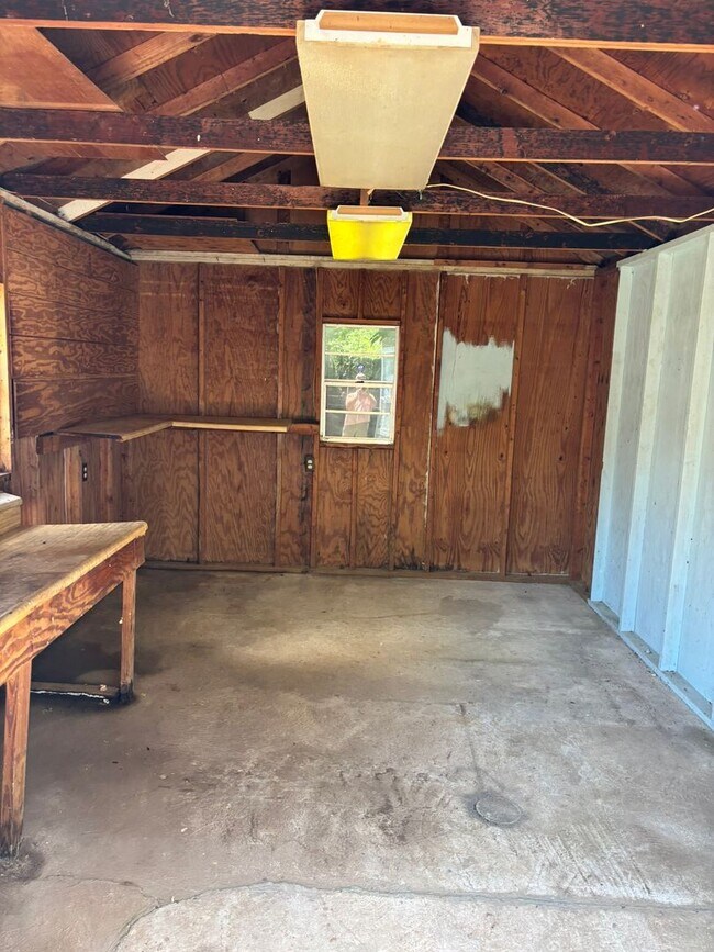 Building Photo - Welcome to this 1,692 sq ft Columbus, GA home offering 3 bedrooms and 1.5 bathrooms