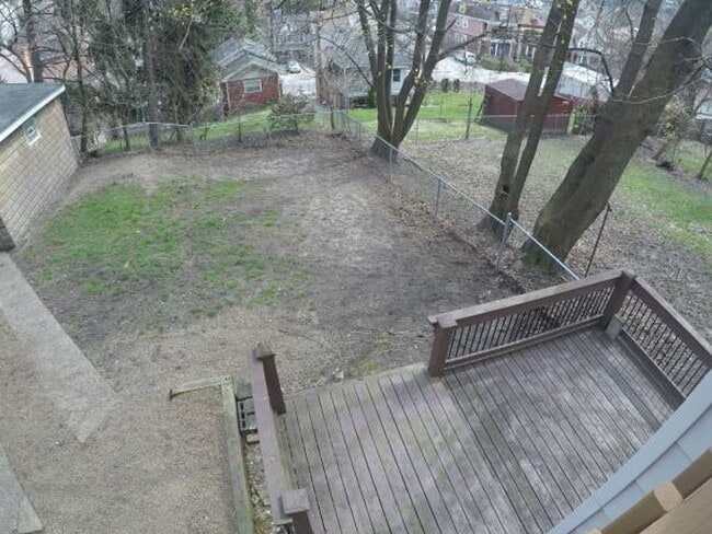 Building Photo - 2 Bedroom Single Family Mt Washington!