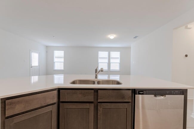 Building Photo - 9507 Reinhartz Wy