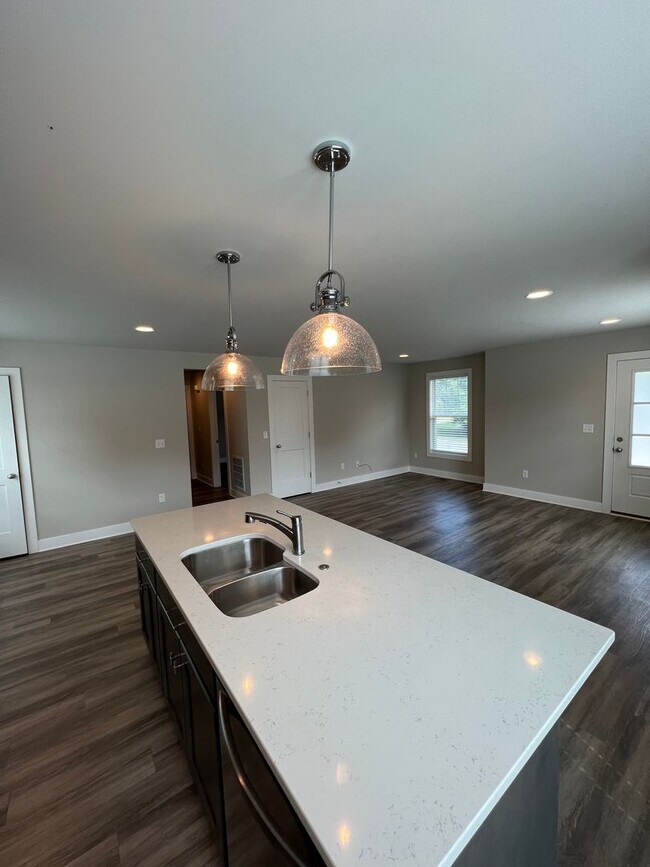 Building Photo - Topper Heights