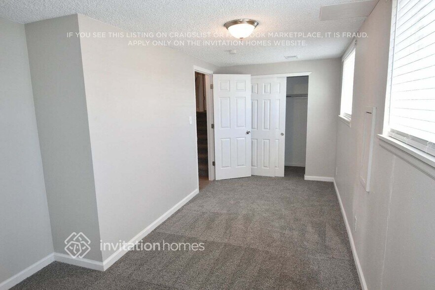 Building Photo - 6341 W 109th Pl