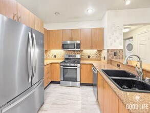 Building Photo - Beautiful 2 Bedroom 2 Bathroom Unit in Downtown San Diego!!