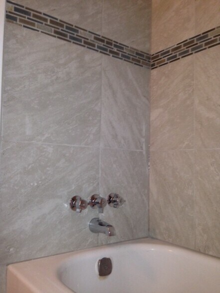 Bathroom-2 - 1839 McDowell St