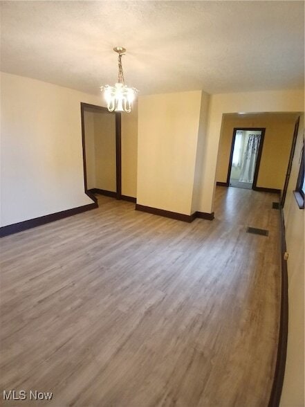 Building Photo - 809 Lakewood Ave