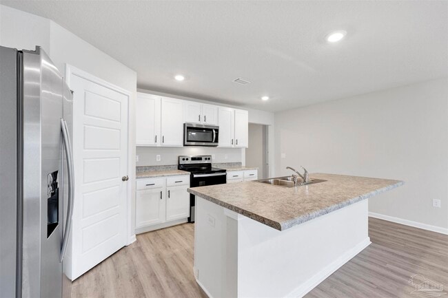 Building Photo - 5964 Laurel Oak Dr