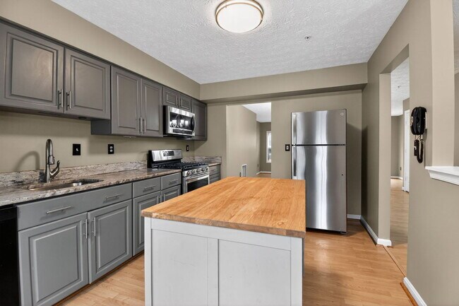 Building Photo - 5539 E Boniwood Turn