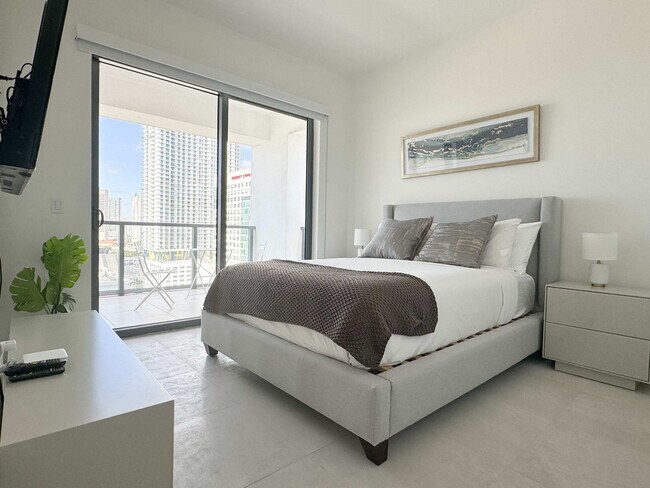 Building Photo - 239 SW 9th St