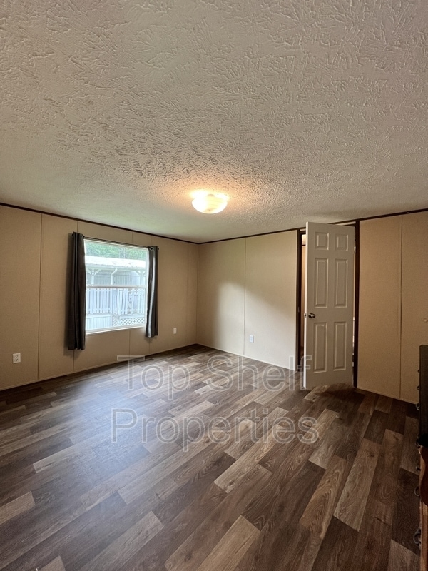 Building Photo - 443 Rocky Ridge Ln