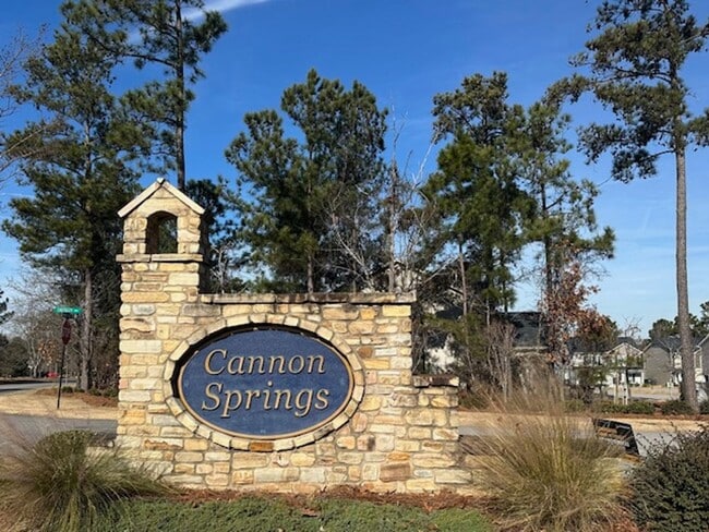 Building Photo - SPACIOUS 2-STORY HOME WITH MODERN COMFORTS