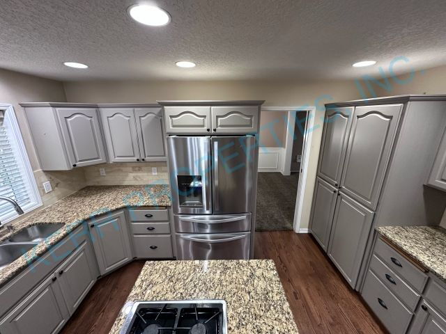 Building Photo - 4287 NE 1st St