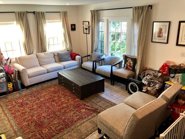 Building Photo - 1628 Westerly Terrace