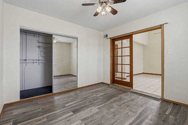 Building Photo - "Charming 3-Bedroom Retreat with 2 Full Baths