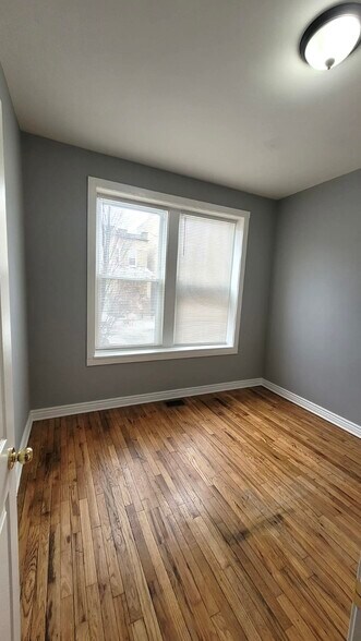 Building Photo - 4056 W Hirsch St