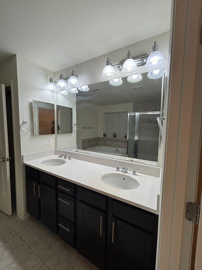 Building Photo - 9820 Leighland Ct