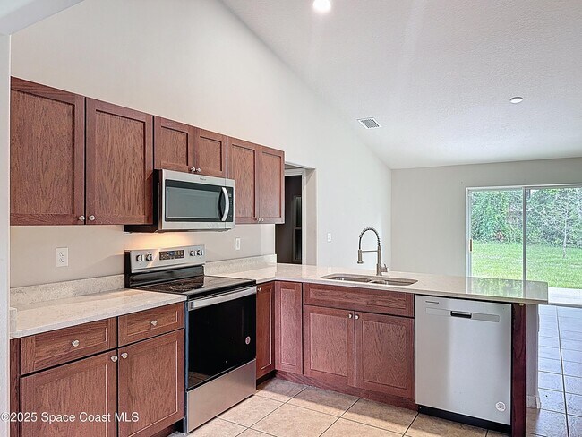 Building Photo - 218 Parker Dr