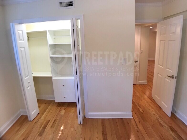 Building Photo - 3 Chauncy St