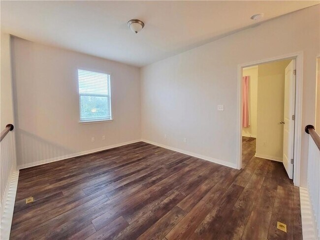 Building Photo - 4601 Rolling Water Dr