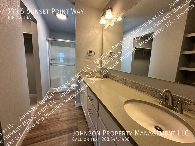 Building Photo - 330 S Sunset Point Way