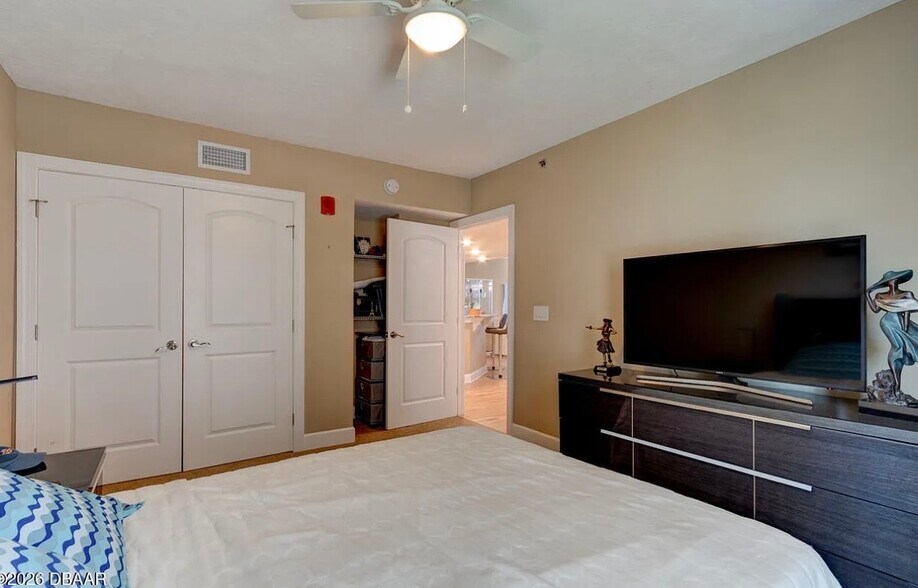 Building Photo - 3797 S Atlantic Ave