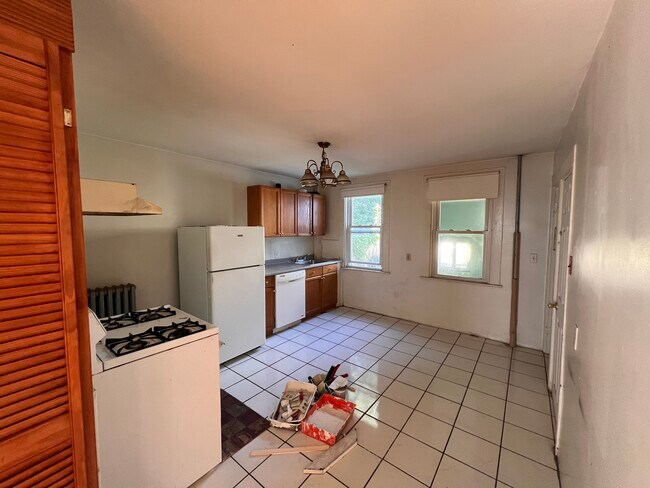 Primary Photo - 21 Sawin St