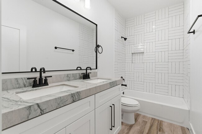 Building Photo - 5227 Sunshine Point