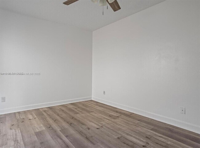 Building Photo - 11041 SW 11th Ct