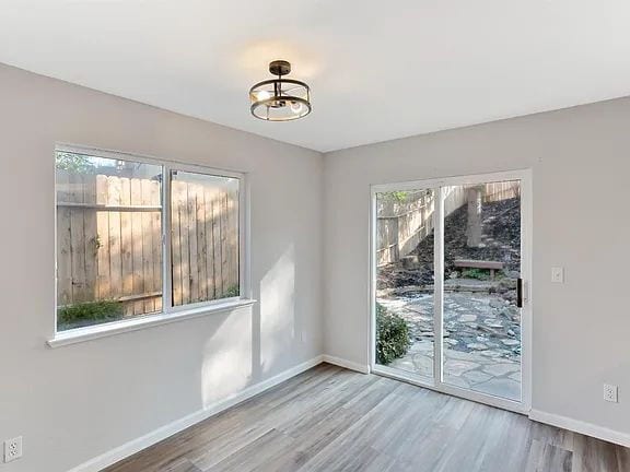 Building Photo - This is a lovely halfplex with 2 stories, 3 bedrooms, and 2.5 bathrooms in a quiet HOA neighborhood