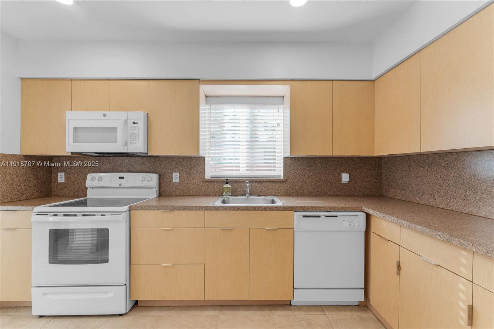 Building Photo - 9101 SW 34th St