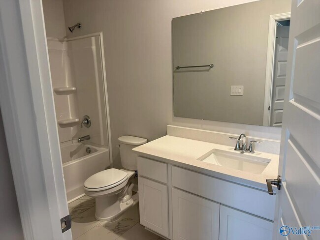 Building Photo - 108 Pralina Wy