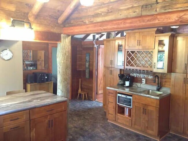 Building Photo - 44 Allagash Trail